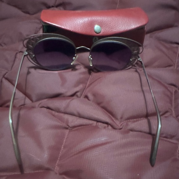 Sunglasses Jean Lafont Paris
Titanium lightweight purple Butterfly Shaped. - Picture 6 of 8